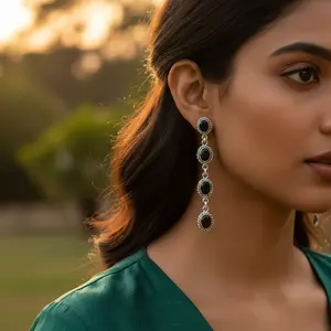 Pendientes de Plata de Ley 925 con Ónix Negro en Forma de Gota de Agua, Chapados en Oro con Piedras de Diamante en Forma de Pera para Bodas y Fiestas - Product Image 2