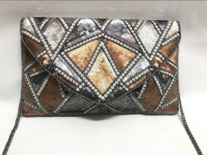 หากระเป๋าหวายทรงกลมทำด้วยมือสำหรับการเดินทางและสร้างบรรยากาศชายหาดที่สมบูรณ์แบบกระเป๋าสะพายพาดลำตัวทำจากหนังฟางทรงกลมและกระเป๋าฤดูร้อนคุณภาพสูง - Product Image 4