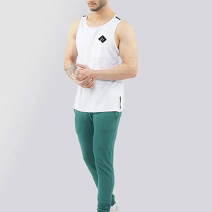 Débardeur d'entraînement avec étiquette personnalisée Débardeur à séchage rapide pour hommes Idéal pour la course ou la gymnastique Débardeur pour hommes - Product Image 5