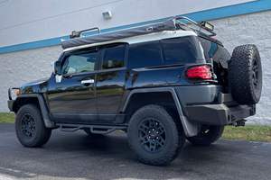 TOYOTA FJ CRUISER USADO 2010, Volante a la Izquierda/Derecha - Product Image 4