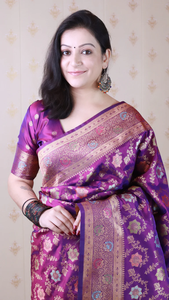 ผ้าไหมบาแนรัส จาล แบบนุ่ม สีม่วงทอง ปักด้วยดิ้นซารีและมีนาคารี สำหรับงานแต่งงาน งานเทศกาล และงานเฉลิมฉลอง ด้วยงานปักดิ้นซารีและมีนาคารีที่สวยงาม - Product Image 5