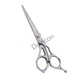 Instruments de beauté professionnels en acier inoxydable Ciseaux de barbier Lames de rasoir par DAVICON ENTERPRISES - Product Image 1