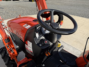 Tracteur-pelleteuse Kubota B2601, 73 heures d'utilisation - Product Image 4