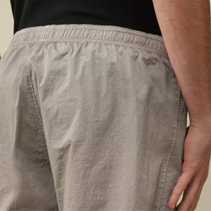 Short de bain pour homme de créateur à la mode Maillot de bain de haute qualité Parfait pour les vêtements de plage décontractés et formels - Product Image 4