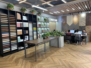 Planches de revêtement de sol en vinyle auto-adhésives écologiques à chevrons gaufrés modernes, étanches, à clipser, pour intérieur, bureau, PVC, imitation bois - Product Image 3