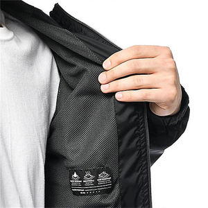 Vestes d'extérieur imperméables et coupe-vent personnalisées OEM Veste coupe-vent à capuche noire pour hommes - Product Image 4