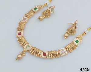 Bijoux de temple indien du sud motipearl et cuivre bijoux de mariage de mariée antiques traditionnels ensemble de bijoux de tour de cou plaqué or lourd - Product Image 3