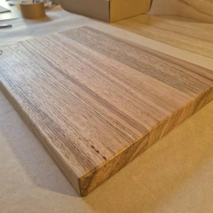 La mejor tabla de cortar gruesa rectangular de madera con mango de 12mm, duradera y sostenible, apta para lavavajillas - Product Image 1