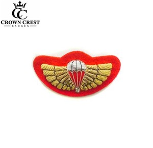 Badge de blazer en bullion de haute qualité, fait main, avec fil doré, pour la décoration de blazers et de vestes - Product Image 2