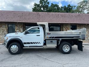 Super affaire ! RAM 5500 Chassis Tradesman Cabine Standard 144.5 DRW 4WD d'occasion 2023 - Product Image 3