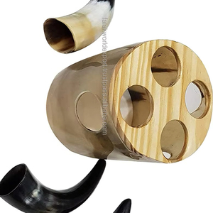 Ensemble de 4 verres à liqueur médiévaux en corne de bœuf véritable, cornes à boire viking, support en corne de buffle poli, décoratif, haut de gamme, vente chaude - Product Image 1