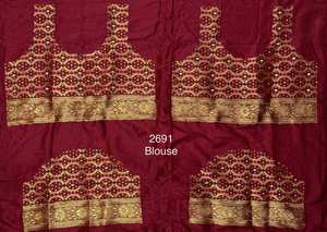 Hermoso Lehenga Choli y Pure Bandhani Dupatta con espejo de mano y trabajo Khatali - Product Image 3