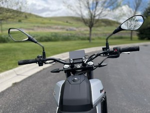 Excellent Prix 2026 2025 BETAS Alp X Nouvelle <span class=keywords><strong>Moto</strong></span> Dual Sport pour Adultes avec Refroidissement Liquide EFI et Course Tout-Terrain Premium - Product Image 2