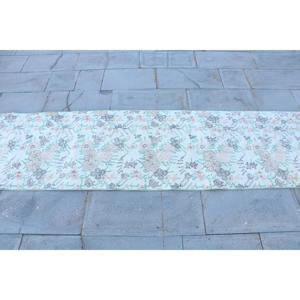 Tapis turc vintage, tapis de 2,2 x 8,5 pieds, tapis vert à motifs floraux - Product Image 4