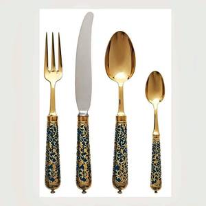 Ensemble de couverts exclusif en acier inoxydable de 5 pièces avec poignées formelles dans un design américain artisanal de luxe argenté pour une cuisine raffinée - Product Image 4