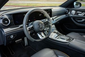 Mercedes-AMG E63 S Wagon Final Edition 2023 propre et neuf - Product Image 2
