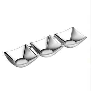 Juego de tres cuencos cuadrados modernos de acero inoxidable con detalles de bolas, cuencos de metal elegantes para aperitivos o condimentos - Product Image 1
