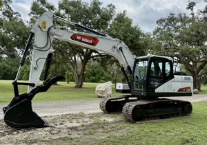 EXCAVATRICE BOBB CAT E165 2020 d'occasion certifiée-POUCE HYDRAULIQUE-CAMÉRA-RADIO-SEULEMENT 1540 HEURES EXPÉDITION DISPONIBLE - Product Image 3