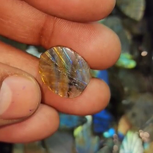 240 pièces de Labradorite naturelle avec feu 16-40mm feuille à découper 1925 Cts Lot Iroc ventes feuilles de haute qualité coupe de pierres précieuses en vrac - Product Image 5