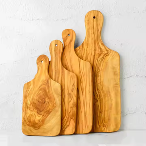 Tabla de Cortar Cuadrada de Madera Ecológica y Sostenible, Hecha a Mano con Madera de Olivo Tunecina, Apta para Lavavajillas, Grosor Personalizado - Product Image 1