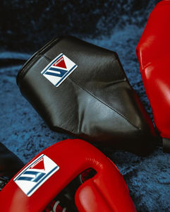 Gants de boxe de marque gagnante personnalisés en usine, vêtements de sport, équipement de combat, gants de boxe, gants d'arts martiaux, gants de qualité supérieure. - Product Image 5