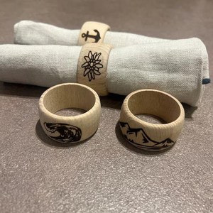 Classique De Luxe En Bois Ronds De Serviette En Métal Argenté Martelé Rond De Serviette Table Cuisine Décor Réchauffement De Maison Gravé À La Main Stocké - Product Image 4