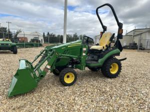 Tractor Joh-nn Dee.ree 1025R MÁS VENDIDO, Equipo Agrícola de Alta Calidad, Precio de Fábrica, Duradero y de Alto Rendimiento - Product Image 5