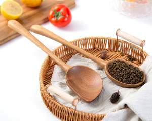 Cuillère en bois faite à la main de qualité supérieure pour l'alimentation des bébés et des enfants Outil de cuisine écologique naturel sûr et non toxique - Product Image 3