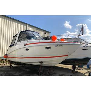 Lancha de lujo Rinker 260 Express Cruiser usada del 2008 con motor interno MerCruiser, tanque de combustible de 100 galones y profundidad máxima de 3.17 pies. - Product Image 1