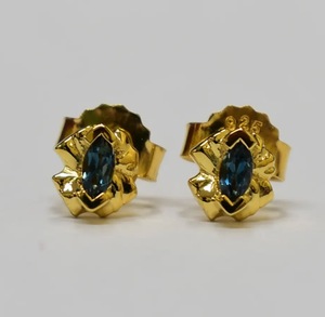 Boucles d'oreilles minimalistes en saphir bleu plaqué or 14K S925, personnalisables pour la vente au détail, OEM, ODM, fabriquées en Thaïlande - Product Image 1