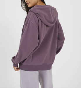 Sudadera con Capucha y Cordón Ajustable con Lavado Ácido de Invierno y Logotipo Personalizado para Mujer - Estilo Urbano, Proveedor Mayorista de Forro Polar Ecológico al Mejor Precio - Product Image 3