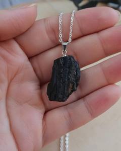 Collier en tourmaline avec chaîne plaquée argent, pendentif en pierre précieuse naturelle, bijoux en cristal faits à la main, collier en tourmaline, tourmaline - Product Image 3