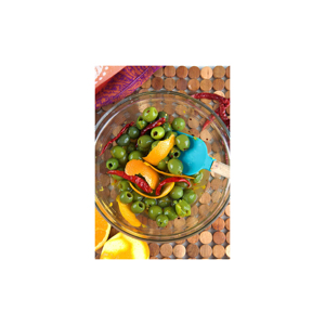 Olives vertes marinées gourmandes avec saumure à l'ail piquant ou garniture de cocktail - Product Image 6