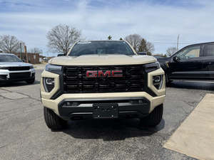 GM -M C Canyorn Elevation 2024, Cabina Doble, Tracción en las Cuatro Ruedas, Caja de Cambios Automática, Cámara Trasera, Motor Inteligente, Portaequipajes de Aleación de Aluminio, Volante a la Izquierda, SUV - Product Image 4