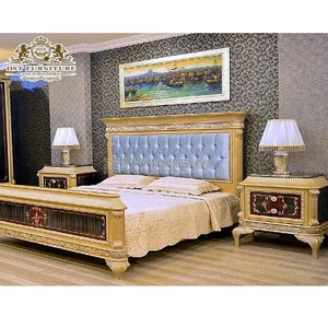 Cama temática elegante de estilo mexicano con mesa auxiliar Juego de dormitorio King dorado perfecto para el hogar Cama King clásica en madera de teca - Product Image 1
