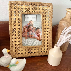 Cadre photo en rotin fabriqué au Vietnam matériau écologique utilisé pour la décoration de la maison cadres photo en gros - Product Image 2
