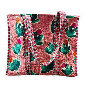 Bolso Tote Abierto de Hombro Acolchado con Estampado Floral Hecho a Mano 100% Algodón para Mujer - Product Image 1