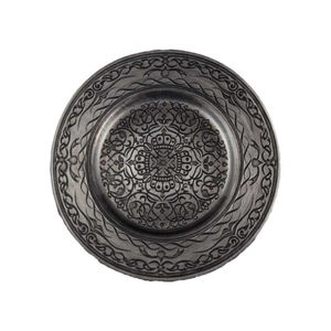 Plato Base de Metal Plateado Antiguo, Redondo, Moderno, con Diseño Ornamentado en Relieve, Plateado en Níquel, para Decoración de Mesa de Bodas y Eventos - Product Image 1