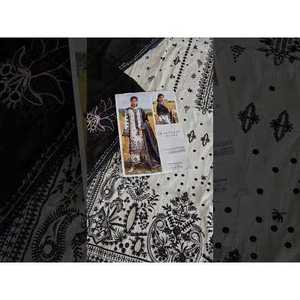 Vestido de lujo bordado de algodón Hussain Rehar DHANAK '26, Salwar Kameez, Choli, Lehenga Choli, Anarkali, Sari - Product Image 2