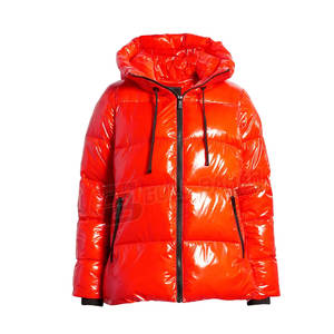 Veste matelassée décontractée pour femme avec fermeture éclair sur le devant et coupe ajustée pour un usage quotidien Veste matelassée à la palangre pour femme - Product Image 1