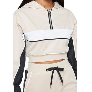 Survêtement à col tournant pour femmes de haute qualité pour le jogging et une utilisation décontractée - Product Image 1