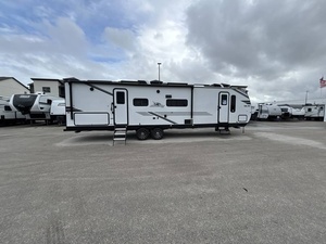 Nouvelle caravane de voyage Jayco Jay F-l-i-g-h-t Slx 265BHS 2026, camping-car de luxe en aluminium et acier inoxydable blanc, prête à être expédiée - Product Image 4