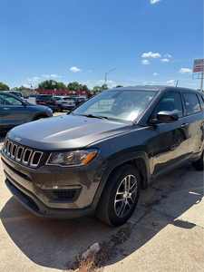 Jeep Compass Sport SUV d'occasion propre, année 2019 - Product Image 2