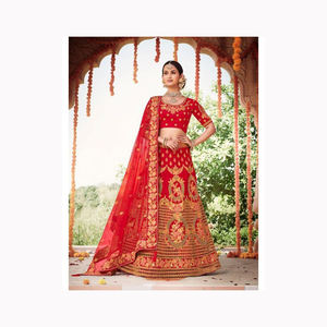 Lehenga Choli indien pakistanais ensemble haut Dupatta pour mariage formel Broderie en georgette lourde de créateur - Product Image 4