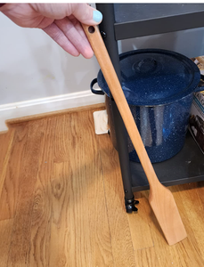 Espátula de madera de haya de mango largo - Espátula de madera resistente y volteador de cocina - Product Image 3