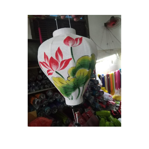 Lanternes en soie traditionnelles vietnamiennes durables et faciles à utiliser - Product Image 1