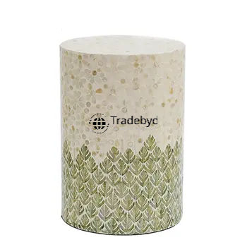 Available in different Colors