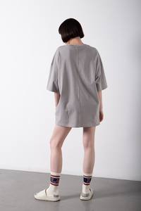 ผู้หญิงขนาดใหญ่พอดีหน้าจอพิมพ์เสื้อยืดสีที่กำหนดเองที่มีคุณภาพสูงผ้าฝ้าย100สบายๆ180-280แกรมรายการ OEM - Product Image 5