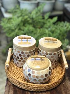 Tarro de bambú ecológico con incrustaciones de nácar y cáscara de huevo hechas a mano, almacenamiento elegante para especias, joyas o decoración - Product Image 4