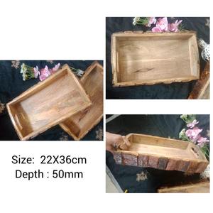 Plateau en bois fait main de qualité supérieure élégant, durable et polyvalent par Crescent Crafts - Product Image 3